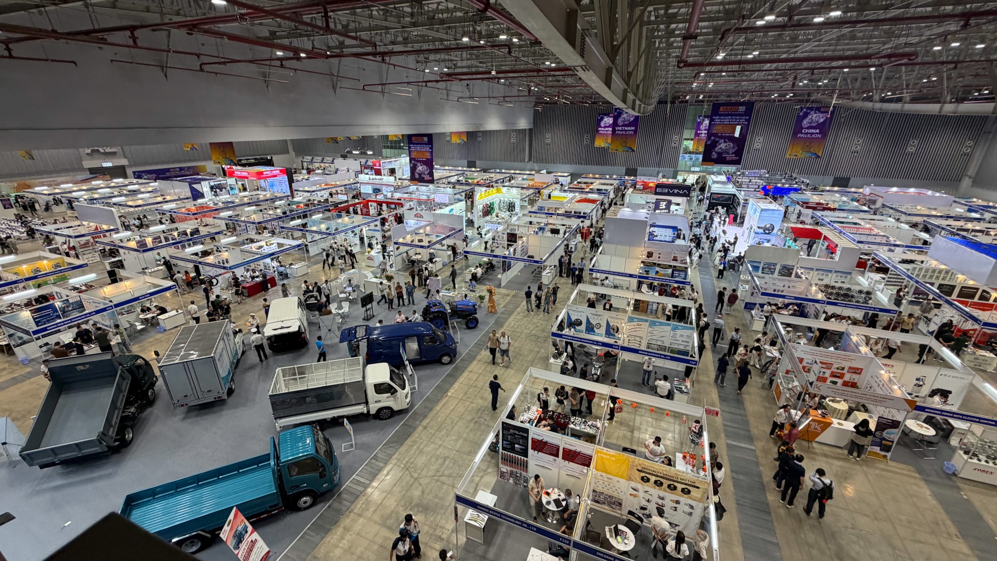 trien-lam-autotech-2026-secc-q7-motosaigon-01-1779371345.jpg