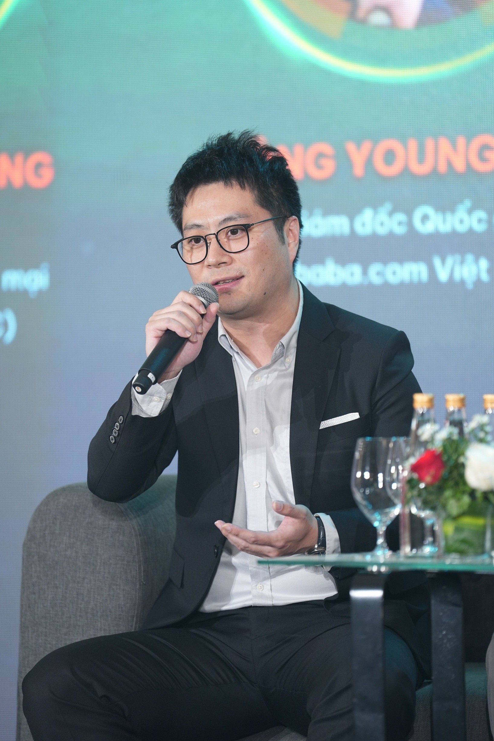 mr-young-liu1-1786086417.jpg