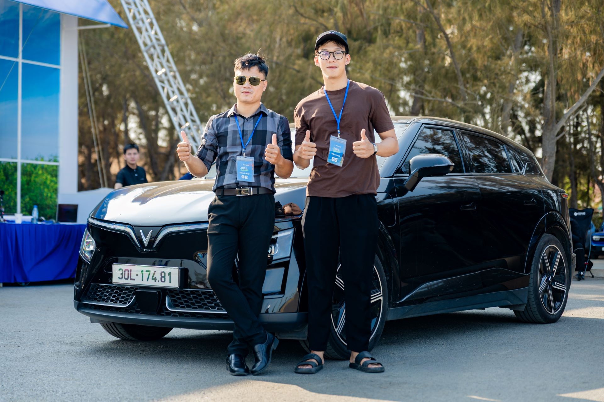 Nghỉ lễ, người dân TP.HCM “đổ bộ” Cần Giờ trải nghiệm xe điện VinFast