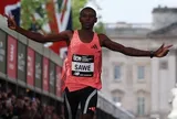Sabastian Sawe chạy marathon dưới 2 tiếng: Sự phi thường của con người