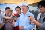 Đừng “đứng núi này trông núi nọ”: Đổi việc liên tục, người lao động được gì và mất gì?