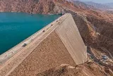 Huy động 19 triệu mét khối vật liệu có thể lấp đầy 7.500 bể bơi, xây đập cao gần 250 mét giữa sa mạc, 'máy' phát điện khổng lồ sản lượng 1,9 tỷ kWh sắp hoạt động