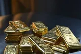 Giá vàng về sát mốc quan trọng, nhà đầu tư “nín thở”, quỹ lớn nhất thế giới cũng “nằm im”