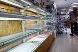 Siêu bão Bavi tiến gần Nhật Bản, loạt chuyến bay bị hủy và kệ mì trống trơn