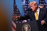 Tổng thống Trump: Hàng nghìn tên lửa sẵn sàng nã vào Iran