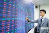 Dòng tiền dè dặt, VN-Index sắp tạo đáy hay chỉ hồi kỹ thuật?