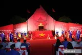 Thiêng liêng Lễ thắp nến tri ân tại Nghĩa trang Liệt sĩ Việt - Lào