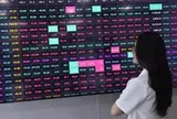 Chứng khoán sau cú rơi mạnh nhất từ đầu năm: Tháng 8 có 'dễ thở' hơn?