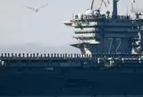 Vì sao nhiều thủy thủ trên tàu sân bay Mỹ gần Iran cố nhảy xuống biển?