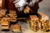 Loạt thông tin quan trọng sắp công bố, chuyên gia dự báo thế nào về giá vàng tuần tới?