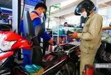 Chính phủ đồng ý tiếp tục kéo dài thời hạn giảm thuế xăng dầu đến hết năm