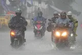 Thời tiết hôm nay 17-10: Nam Bộ mưa to trở lại, Bắc Bộ sáng sớm sương mù