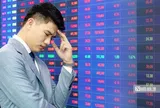 VN-Index dưới áp lực chốt lời, chưa vội mở rộng giải ngân