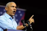 Tổng thống Trump dốc sức giữ quyền lực, ông Obama tung đòn phản công