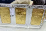 Giá vàng biến động dữ dội: Nên mua hay bán?