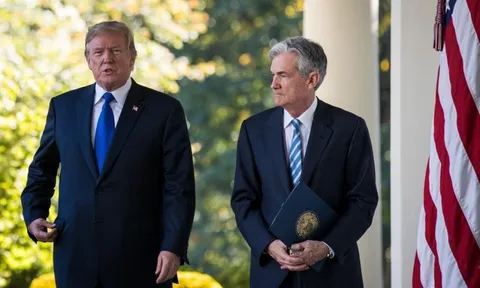 Ông Trump "đòi" Chủ tịch Fed từ chức ngay lập tức vì không giảm lãi suất