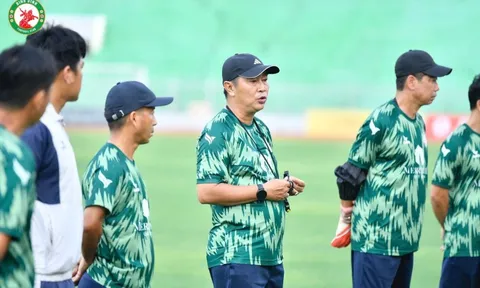 Đội xuống hạng V-League chia tay HLV chỉ sau 2 tháng
