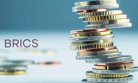 BRICS 'dậm chân tại chỗ' trong kế hoạch về đồng tiền tệ chung, thừa nhận tiến độ triển khai 'cực kỳ chậm' dù đồng USD đang yếu đi