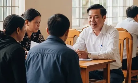 Công chức tự nguyện xin thôi việc được hưởng chế độ gì?