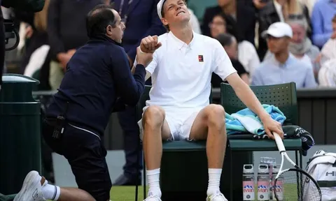 Sinner báo tin cực vui trước thềm tứ kết Wimbledon
