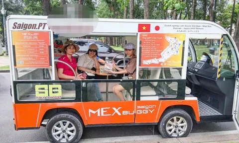 Tương lai nào cho xe điện du lịch đang 'mắc kẹt' giữa lòng TPHCM?