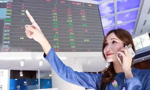 Cổ phiếu nhà tỷ phú bứt phá, VN-Index chạm đỉnh mới