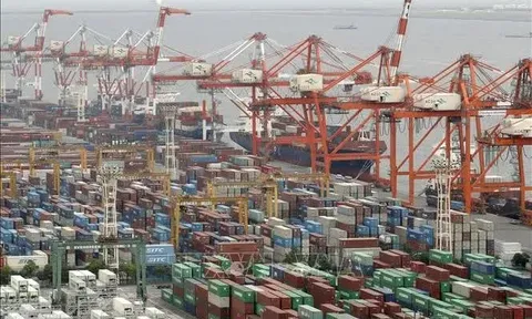 IMF cảnh báo bất ổn kinh tế toàn cầu