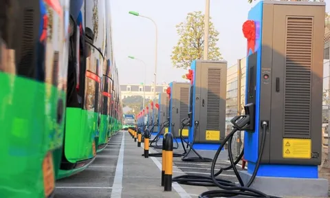 Hà Nội công bố mức tiền dự kiến hỗ trợ người dân mua xe điện và mức phạt xe đi vào vùng cấm