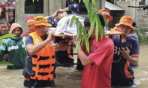 Philippines, Trung Quốc ứng phó bão