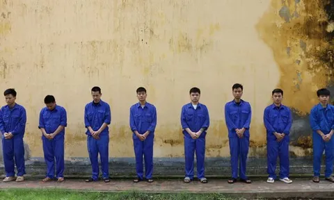 Dùng nhẫn kim cương mỹ ký, mô hình khóa siêu xe... để lừa đầu tư tiền ảo hơn 2.600 tỉ đồng