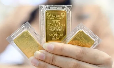 Giá vàng sáng 20/8 giảm nhẹ: SJC 123,8–124,8 triệu đồng/lượng