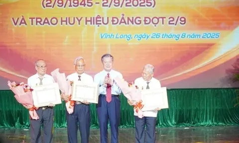 Vĩnh Long phát huy truyền thống, khơi dậy khát vọng vươn lên