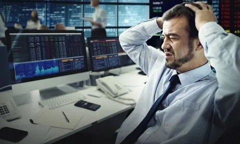 Khối ngoại bán ròng gần 2.700 tỷ trong ngày VN-Index vượt mốc 1.680 điểm, cổ phiếu nào là tâm điểm "xả hàng"?
