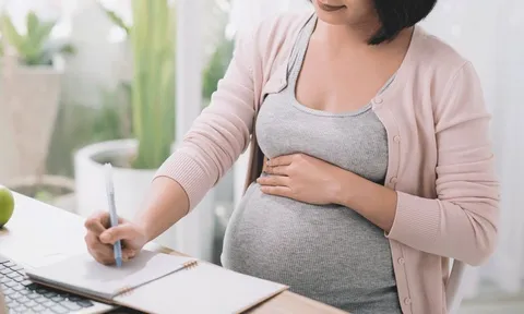 Chủ tịch một công ty Hàn Quốc thưởng 2 tỷ đồng cho mỗi nhân viên sinh con