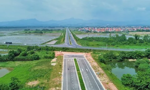 Nút giao Điện Biên Phủ ách tắc nhiều năm ở Đồng Hới được “giải cứu” như thế nào?