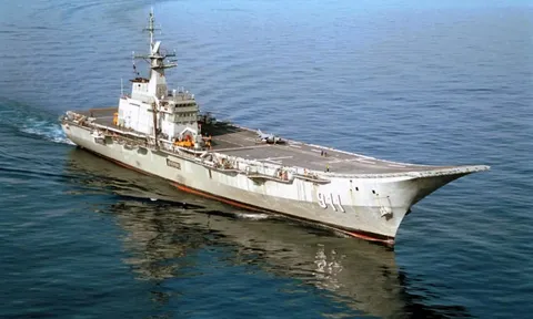 Hé lộ về chiếc tàu sân bay duy nhất ở Đông Nam Á: Từ hung thần chiến tranh bất đắc dĩ chuyển mình thành sứ giả hoà bình