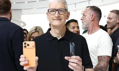 Đằng sau vẻ hào nhoáng của iPhone 17, Apple đã cố tình giấu nhẹm một thứ đang “thua ê chề” trước Samsung?
