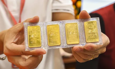 Giá vàng chiều nay 8/10: Giá vàng SJC vọt lên 142,5 triệu đồng/lượng
