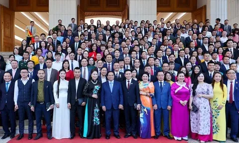 Thủ tướng đề nghị doanh nghiệp, doanh nhân Việt Nam phát huy '3 tiên phong'