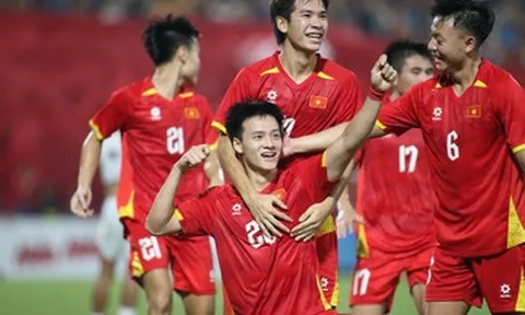 'Tuyển Việt Nam thăng hoa nhờ cầu thủ trẻ, thắng Nepal 3-0'