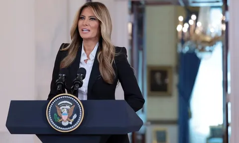 Đệ nhất phu nhân Mỹ Melania Trump bất ngờ tiết lộ về các cuộc trao đổi riêng với Tổng thống Putin
