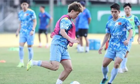 U22 Việt Nam tập 'chiêu lạ', quyết đánh bại Malaysia vào bán kết