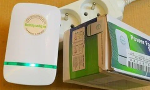 Giờ này vẫn có người tin là có cục cắm vào thì tiết kiệm điện!