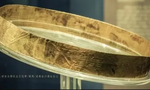 Đống "đất thải" bị bỏ quên ven đường 30 ngày không ai để ý, chuyên gia nhặt lên rồi trở thành quốc bảo