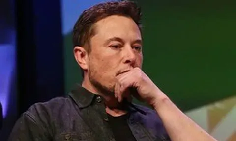 Elon Musk bất ngờ thay đổi chiến lược của SpaceX: Tạm gác giấc mơ Sao Hỏa để ưu tiên xây dựng thành phố trên Mặt Trăng