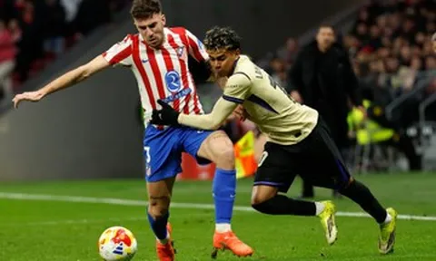 Barca: Hansi Flick và cái tát cho tham vọng ăn 3