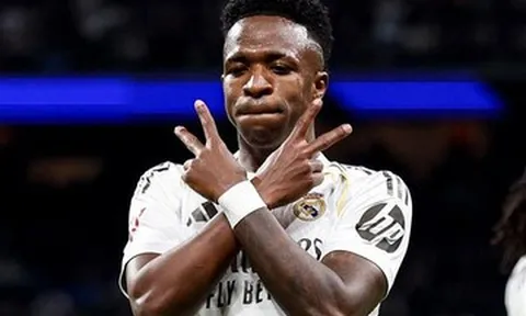 Real Madrid thắng to, Arbeloa gửi lời thách đấu Mourinho