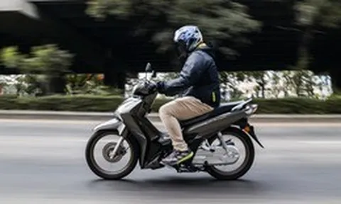 Honda Wave 125 2026 "trình làng": Vua xe số thực dụng đã được thêm phanh CBS, có Smartkey, ăn 71km/lít xăng