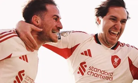 Mac Allister lập công phút bù giờ, Liverpool thắng nghẹt thở