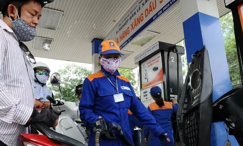 Tuyệt đối KHÔNG ĐẦU CƠ, TÍCH TRỮ XĂNG DẦU TRÁI PHÉP; chủ động phản ánh DẤU HIỆU GĂM HÀNG qua ĐƯỜNG DÂY NÓNG